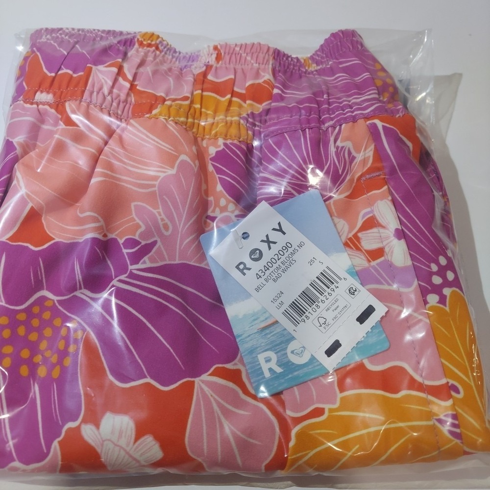 Roxy Women's Size S Bell Bottom Blooms No Bad Waves Board Shorts AC2 Multi - Picture 4 of 5